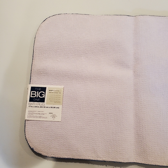 NWT The Big One Bath Rug - Picture 11 of 15